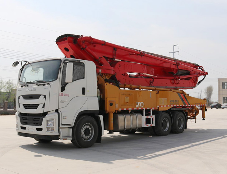 47 Meters of Concrete Pump Truck