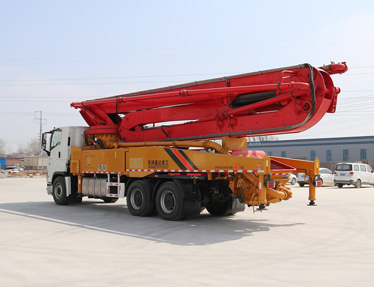 47 Meters of Concrete Pump Truck