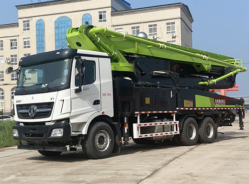 52 Meters of Concrete Pump Truck