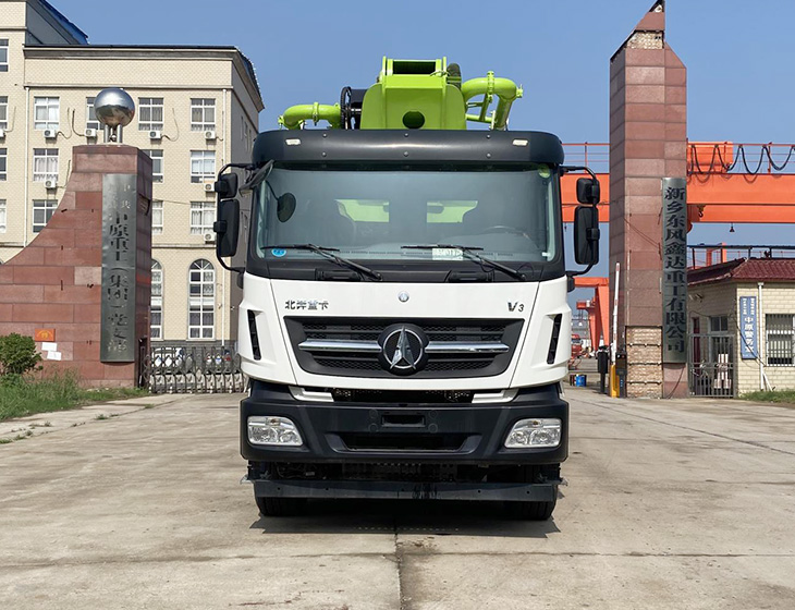 52 Meters of Concrete Pump Truck